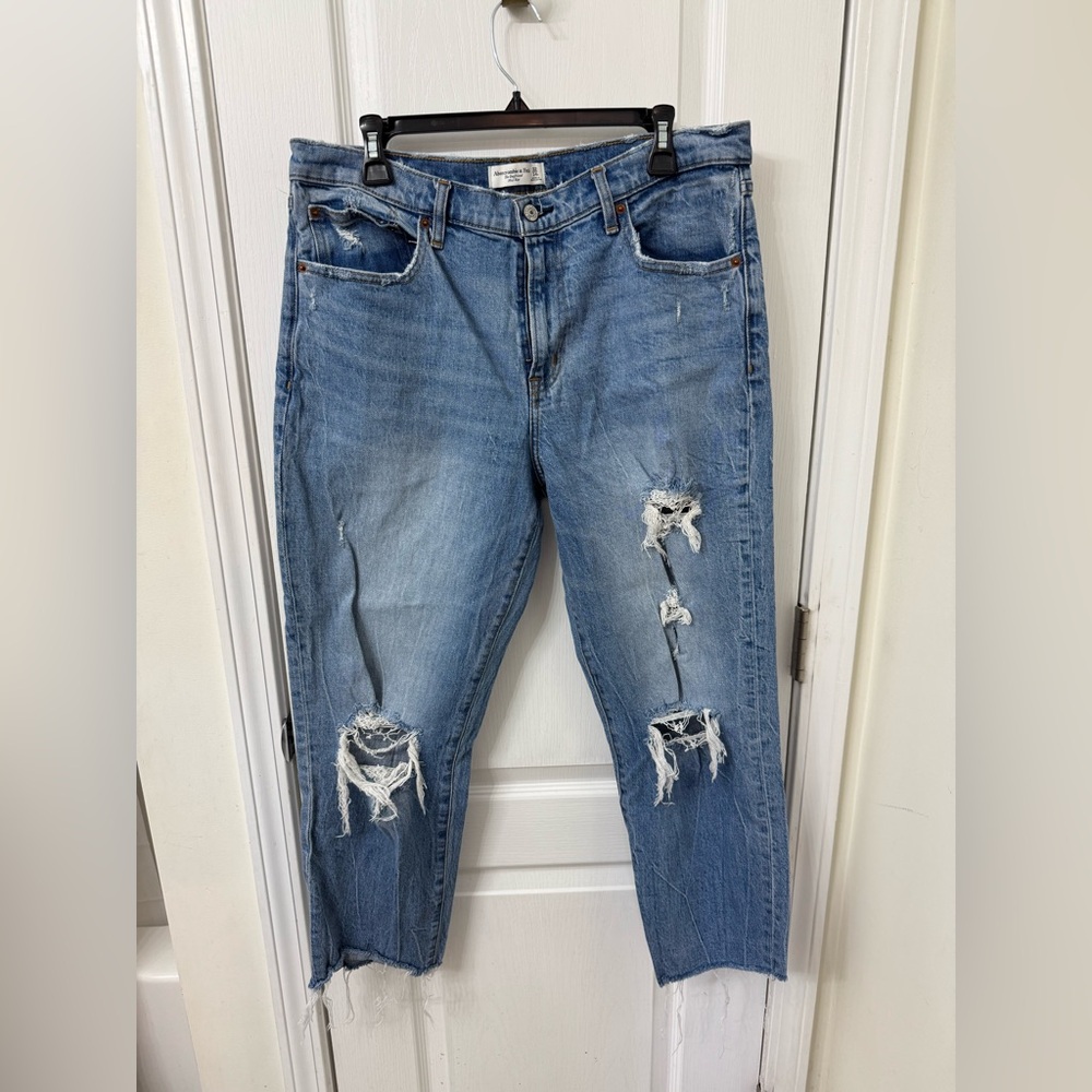 Abercrombie‎ & Fitch Mid Rise Boyfriend Jeans Ripped Distressed Size 32/14R